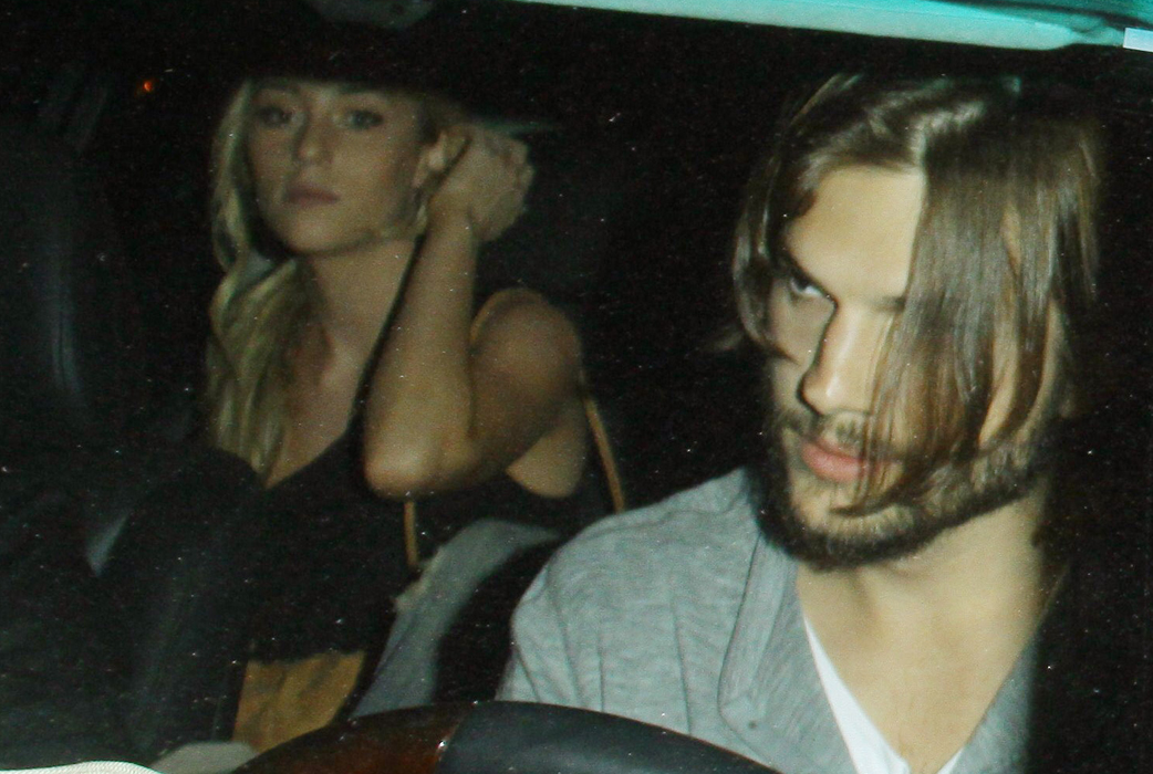 Ashton och Sara Leal fångades till och med på bild. Ashton och Sara Leal fångades till och med på bild.