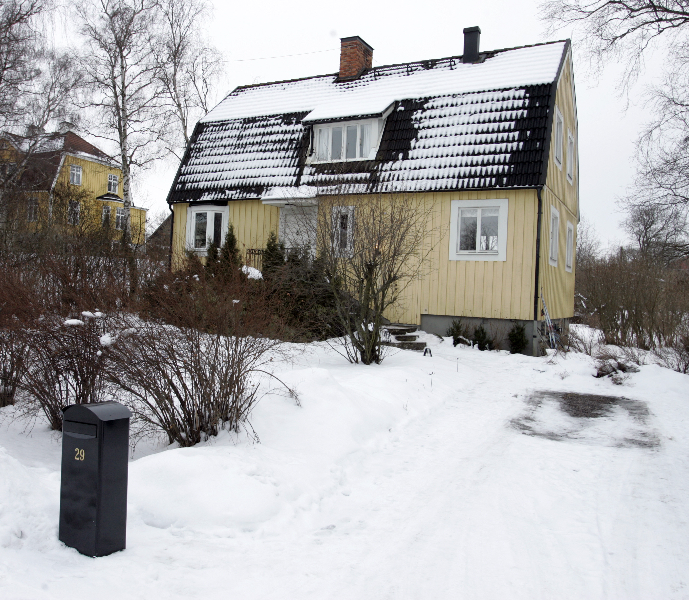 Bergström växte upp i den här gula villan...