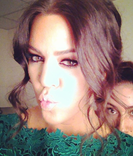 7. Khloe Kardashian har tagit sig över tre miljoners-sträcket. 7. Khloe Kardashian har tagit sig över tre miljoners-sträcket.