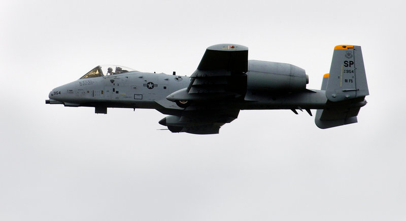 Ett amerikanskt stridsflygplan av typen A-10 Thunderbolt, även kallat Warthog, under en uppvisning i Norge 2005.