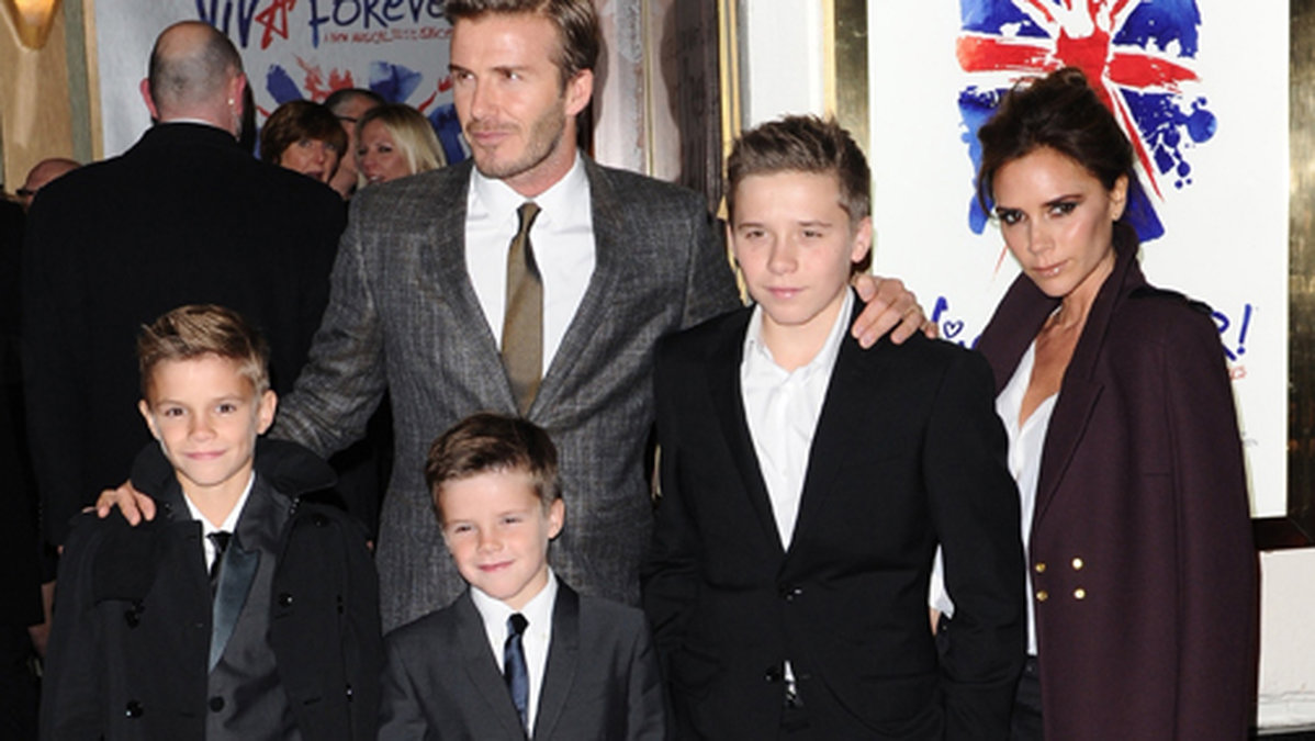 Victoria och David Beckham med sina söner. 