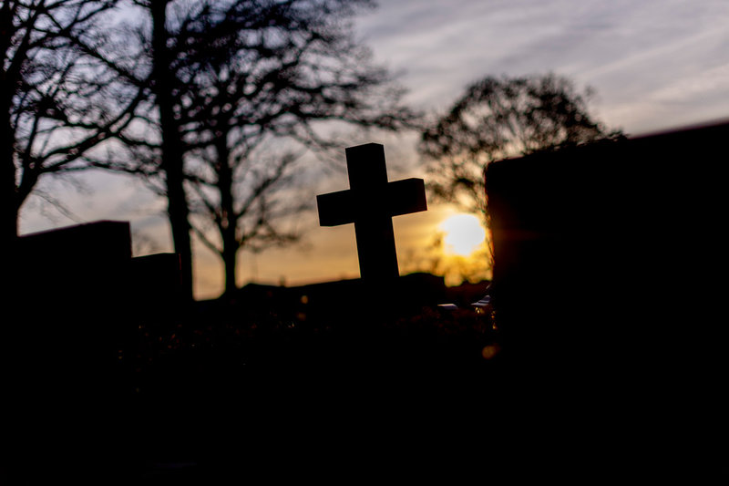 Återjordning skulle kunna bidra till att lösa platsbristen på svenska kyrkogårdar, tror grundarna till Jordatorium.