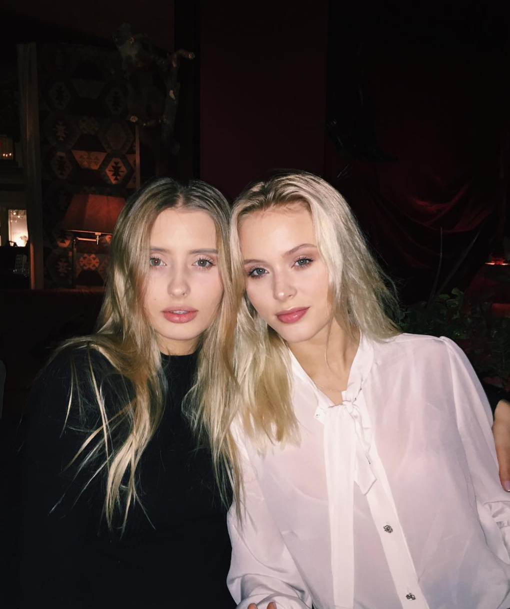 Zara Larsson och systern Hanna har skaffat en tatuering ihop. Zara Larsson och systern Hanna har skaffat en tatuering ihop.