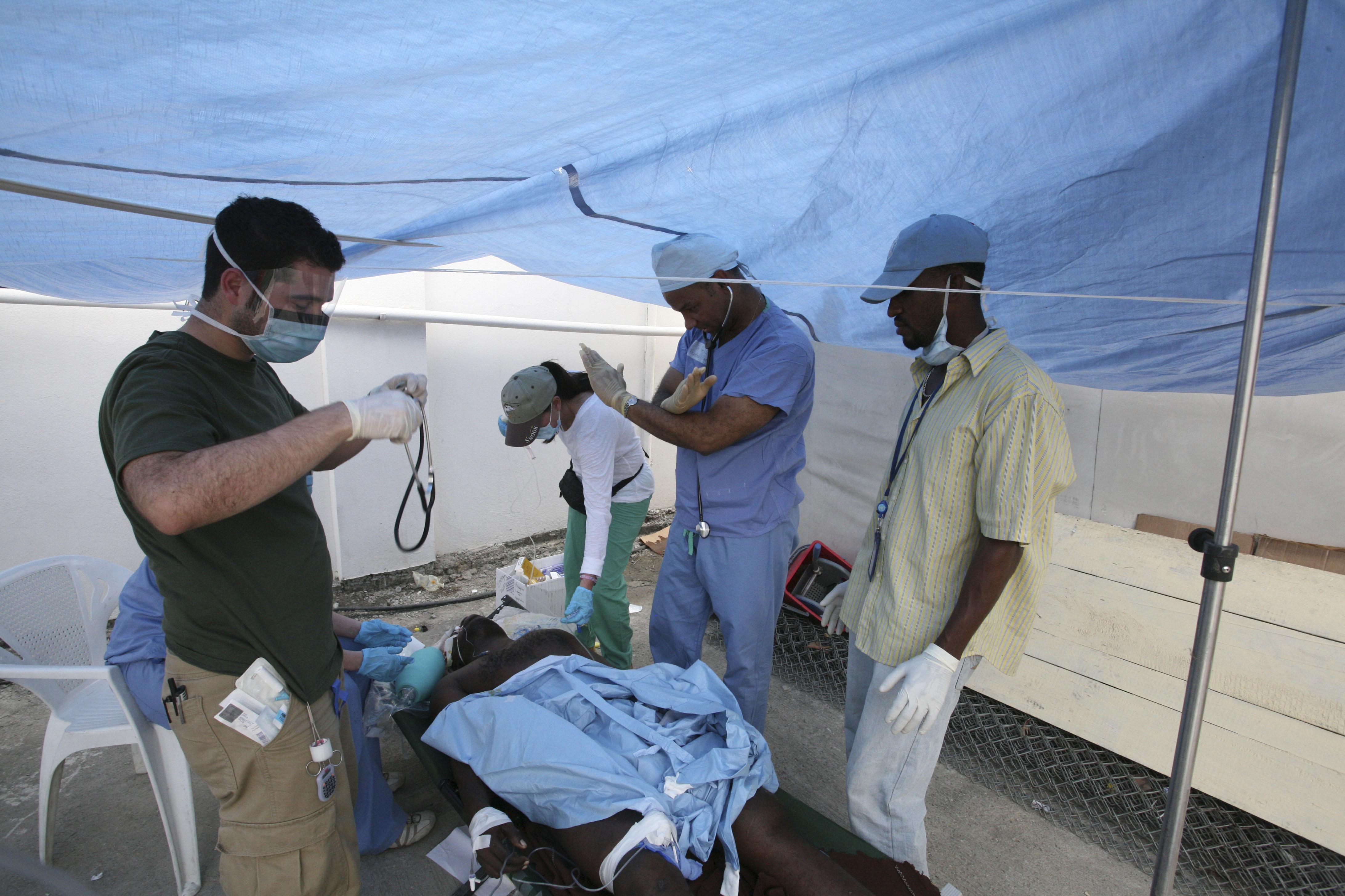 Doktor, Haiti, NGO, Frivilligorganisationer