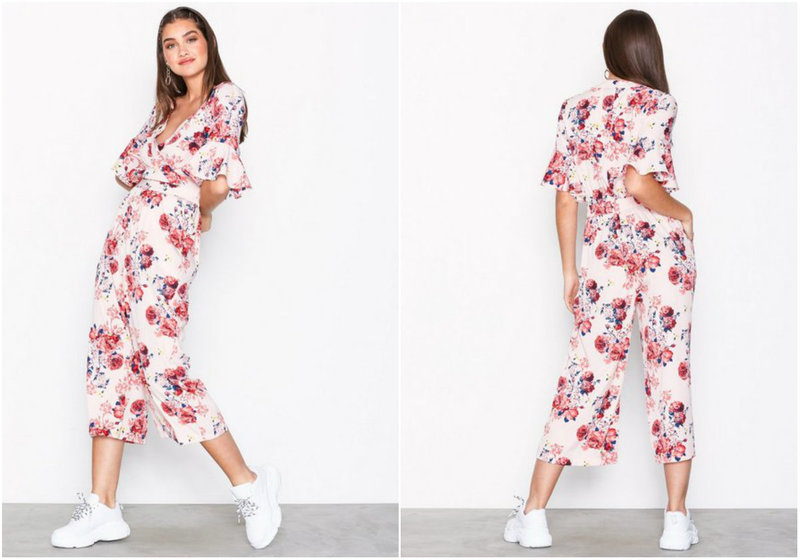 Blommig byxdress