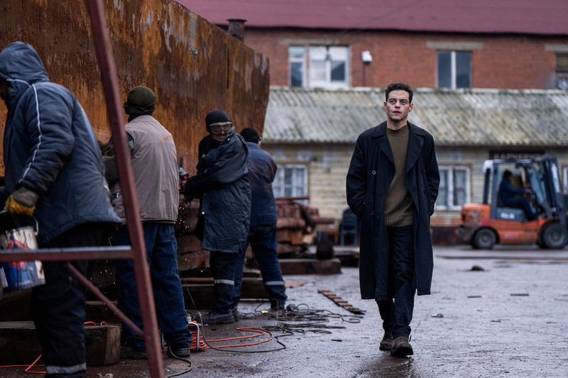 Rami Malek som agent ute på fältet i 'The amateur'. Pressbild.