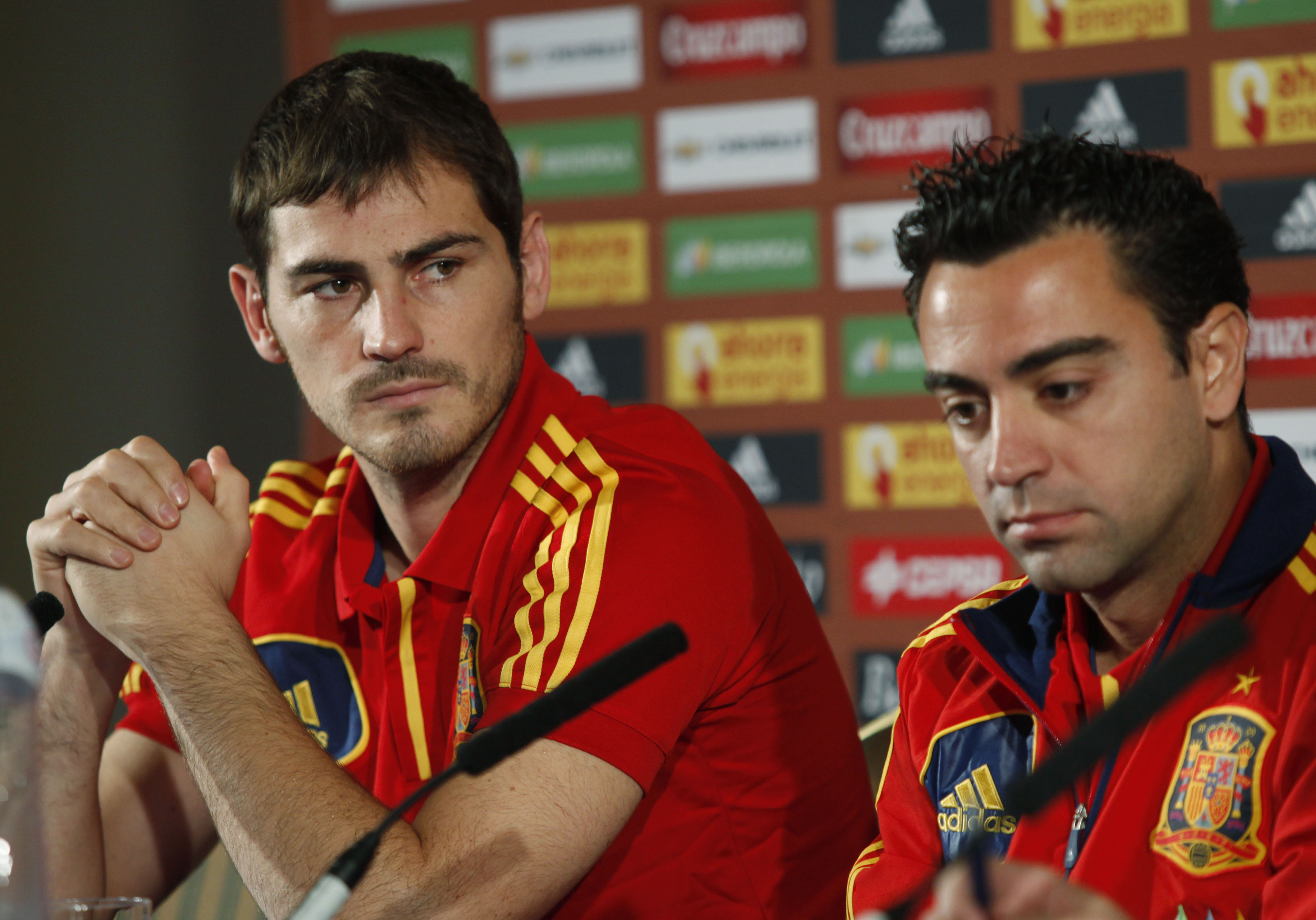 Xavi och Casillas – rivaler till vardags men vänner i landslaget?