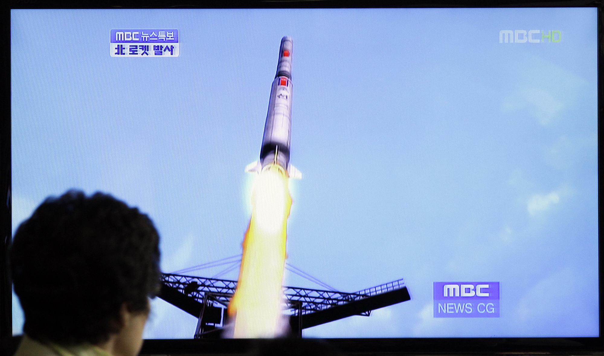 8. Du bör undvika att skjuta raketer i dag. Det blev en total flopp för Nordkorea när deras raket kraschade bara någon minut efter uppskjutningen. Raketen var tänkt som en del av firandet av landets grundare Kim il-Sungs födelsedag.
