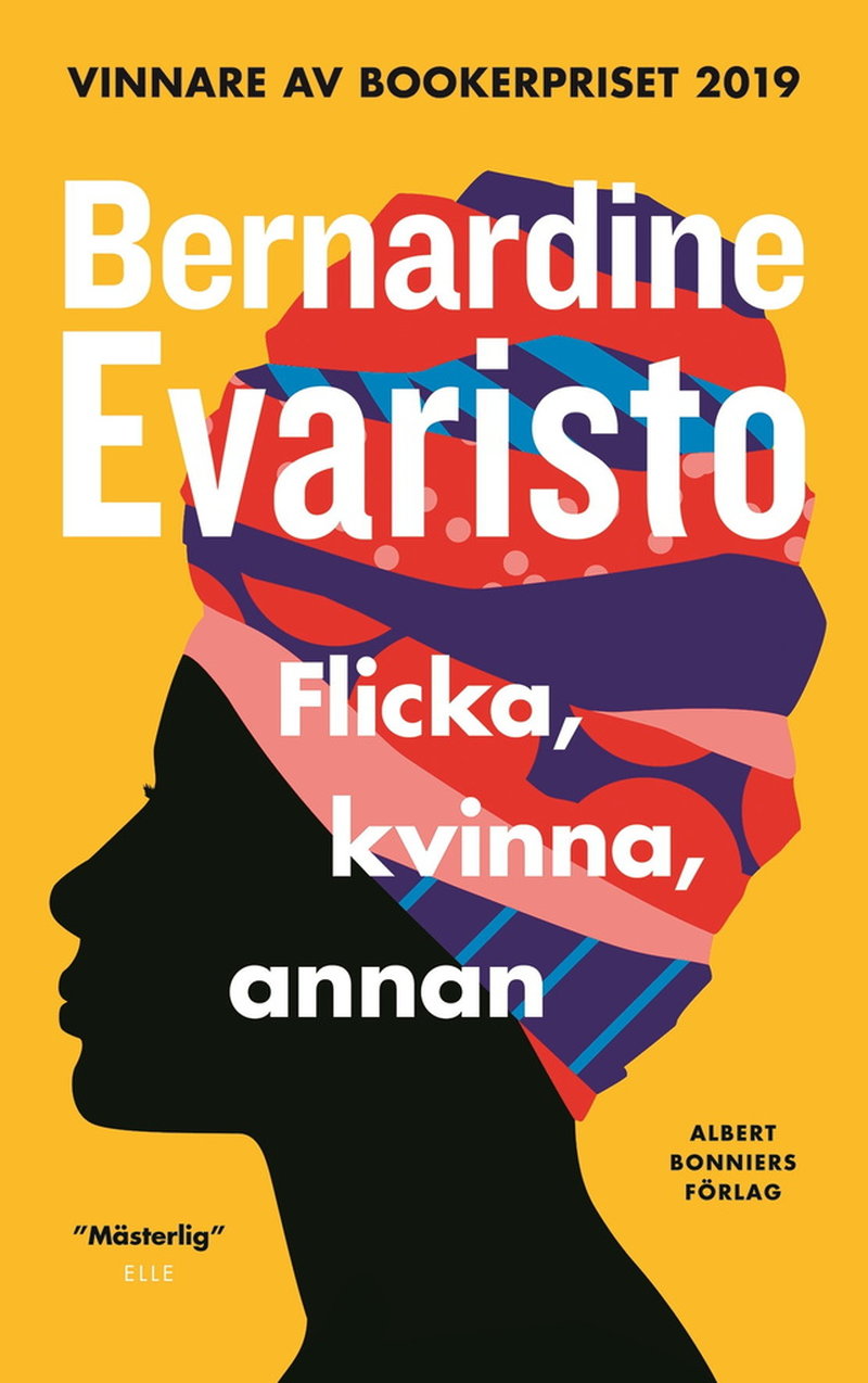 Både Annie Lööf (C) och Märta Stenevi (MP) läser 'Flicka, kvinna, annan' av Bernardine Evaristo. Pressbild.