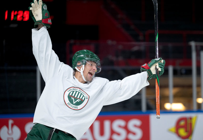 Nicklas Lasu under en av Frölundas försäsongsträningar.