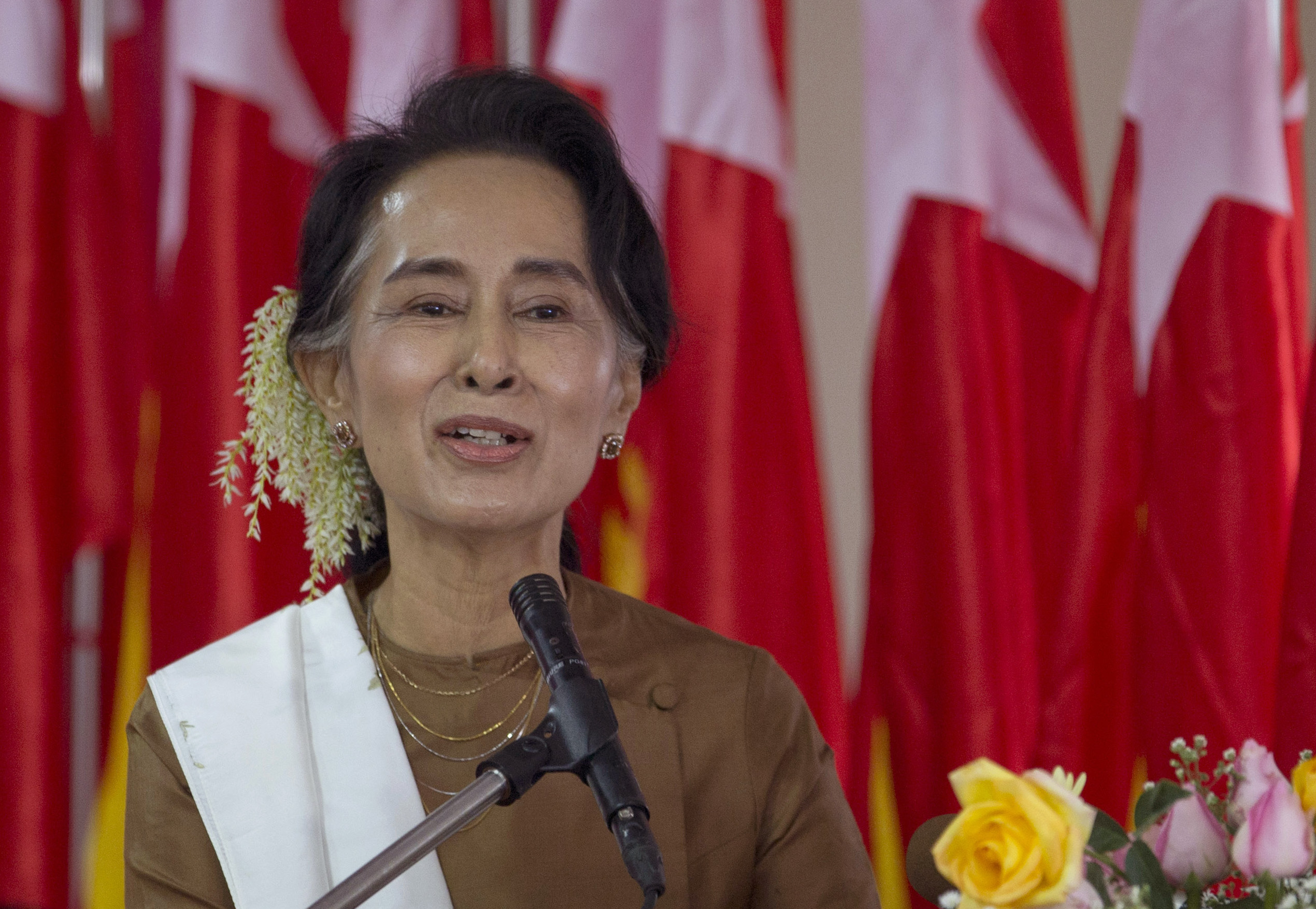 Aung San Suu Kyi, Myanmars president: "I samhällen där män vet hur mycket de är värda blir kvinnor inte bara tolererade utan värderade." Aung San Suu Kyi, Myanmars president: "I samhällen där män vet hur mycket de är värda blir kvinnor inte bara tolererade utan värderade."