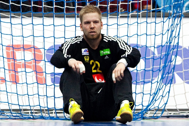 Den vanligtvis så säkra Johan Sjöstrand hade ingen bra match och byttes ut.