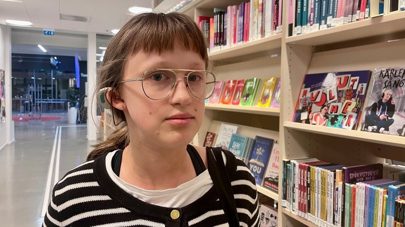 'Ser man en nyhet på sociala medier så tycker jag att man ska vara väldigt källkritisk', säger 12-åriga Sofia Josephine Väring.