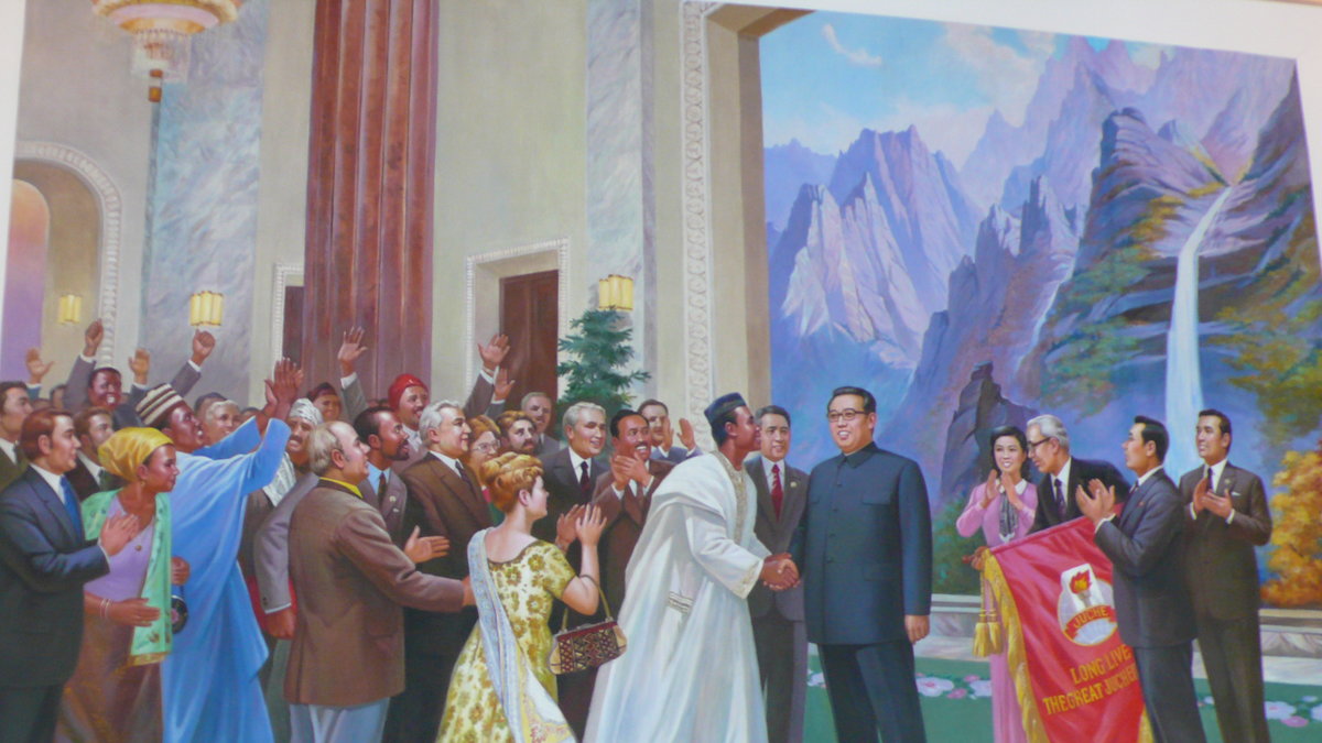 En målning på hotellet i den näst största staden i Nordkorea.