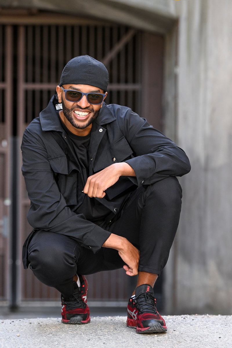 Khadar Ayderus Ahmed ska härnäst göra en skräckfilm, en kortfilm som ska utspelas i Finland. 'Men nästa långfilm blir en komedi som ska utspelas i Afrika. Jag vill inte fastna i något fack', säger han.