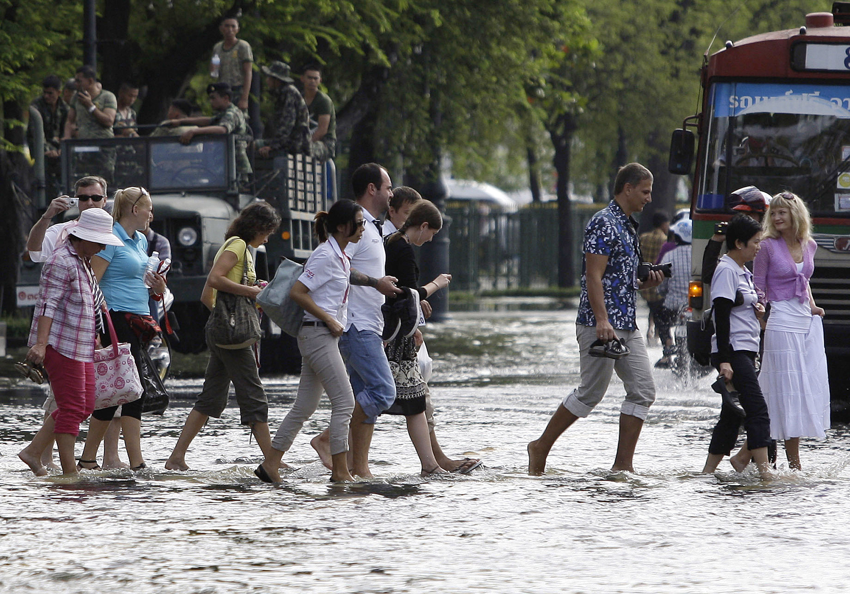 Turismen i Thailand är stor, inte minst från svenskar. Så även under höstens översvämningar.