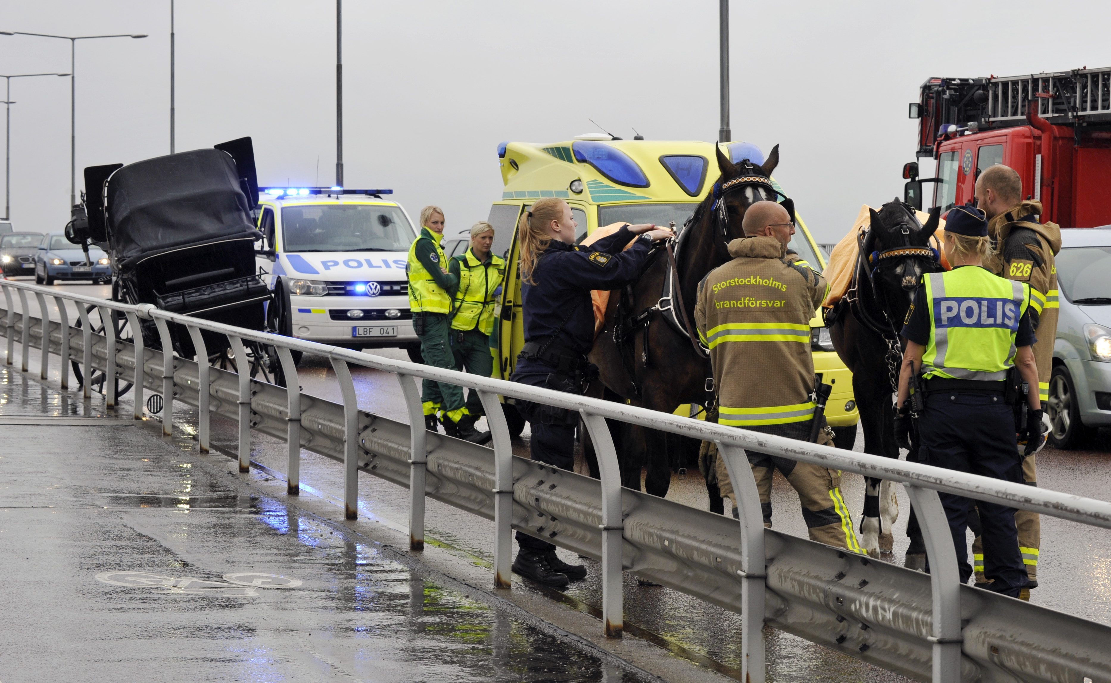 Olyckan ägde rum på Västerbron i Stockholm.
