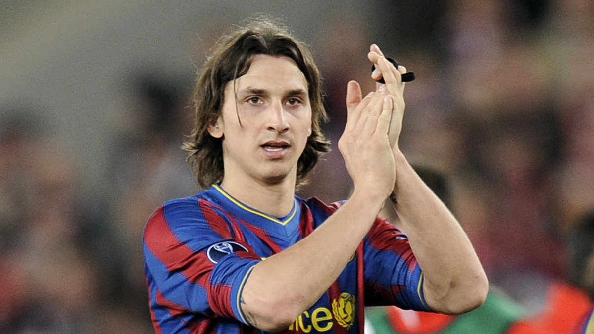 2009-2010 tillhörde han Barcelona. Trots La Liga-titel och 16 mål under debutsäsongen tvingades Zlatan bort från klubben.