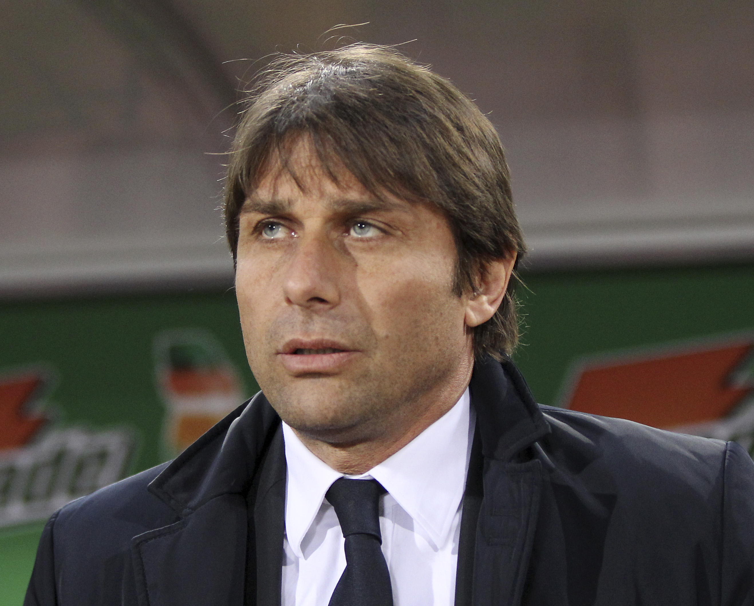 Juventus-tränaren Antonio visades ut.