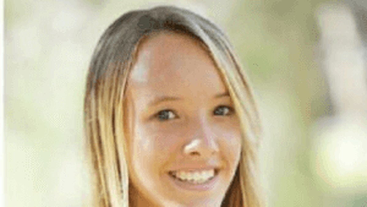 17-åriga Laeticia Brouwer befann sig i närheten av staden Esperance i västra Australien tillsammans med sin familj för att surfa.