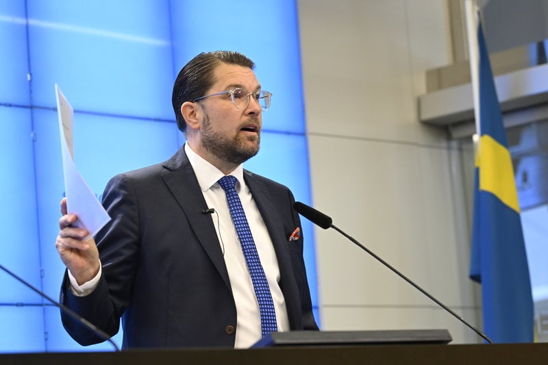 Partiledare Jimmie Åkesson (SD) håller en pressträff i Riksdagens presscenter för att presentera en framställan om folkomröstning om förslag om grundlagsändringar. Foto: Fredrik Sandberg / TT Partiledare Jimmie Åkesson (SD) håller en pressträff i Riksdagens presscenter för att presentera en framställan om folkomröstning om förslag om grundlagsändringar. Foto: Fredrik Sandberg / TT