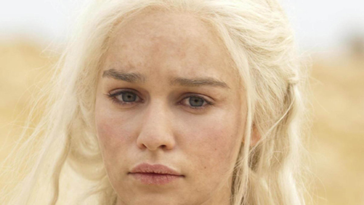 Den "riktiga" Khaleesi, som spelas av Emilia Clarke. 
