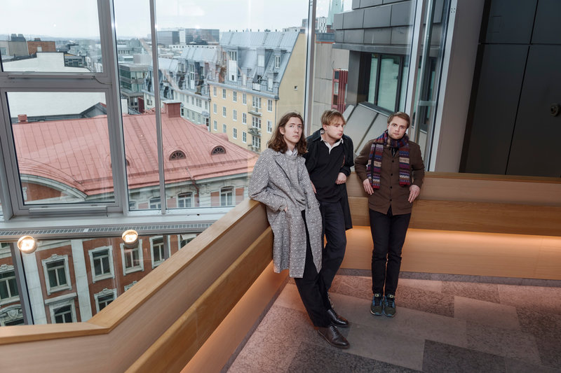 Mares ska splittras – men först släpper de ett sista album. 'Snart är vi alla färdiga med våra universitetsutbildningar, och det är svårt att se hur det ska gå ihop i framtiden. Sedan har det inte varit konfliktfritt, framför allt inte de senaste tre åren', säger Michael Dahnberg