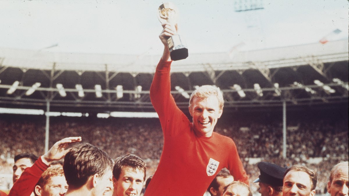 Mittback: Bobby Moore, England. Var aktiv mellan 1958 och 1978. Vann VM-guld och Uefa Cupen. 