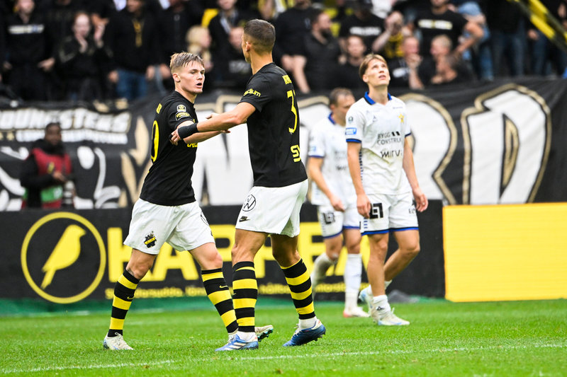 AIK:s Erik Flataker fick äntligen göra sitt första mål för klubben.