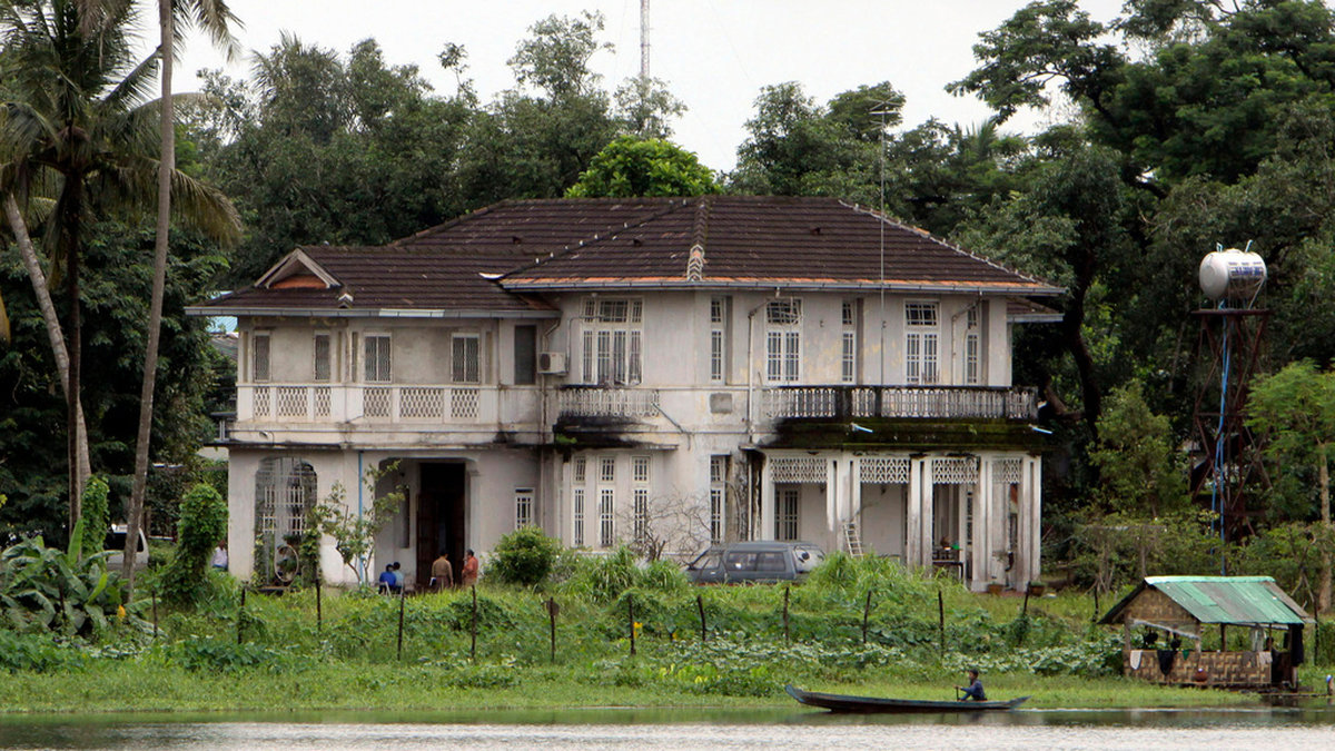 Villan på 54-56 University Avenue i Rangoon, där Aung San Suu Kyi tillbringade 15 år i husarrest. Arkivbild från 2009.