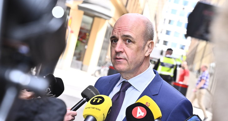TT, Fredrik Reinfeldt, Fotboll, Politik