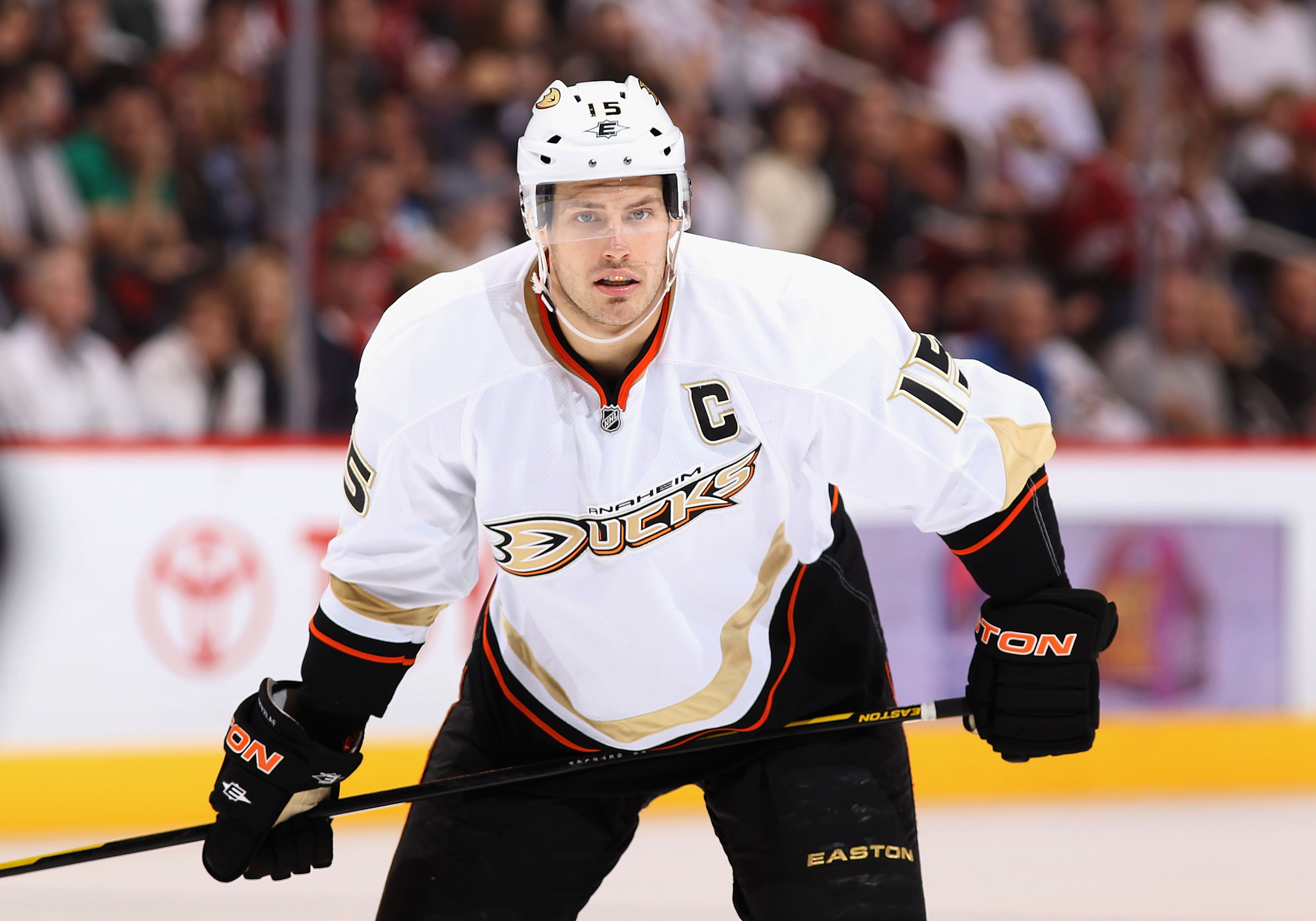Perry får med sig sin radarpartner Ryan Getzlaf. Perry får med sig sin radarpartner Ryan Getzlaf.