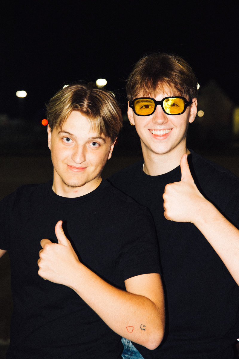 Noll2:s största hit är "Störd" som slog stort på Tiktok. Foto: Elliot Reer/Sony Music