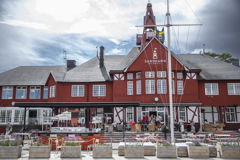 Bella Nilsson och dåvarande maken Thomas Nilsson ska bland annat ha bott på Sandhamn Seglarhotell. Foto: Caisa Rasmussen/TT Bella Nilsson och dåvarande maken Thomas Nilsson ska bland annat ha bott på Sandhamn Seglarhotell. Foto: Caisa Rasmussen/TT