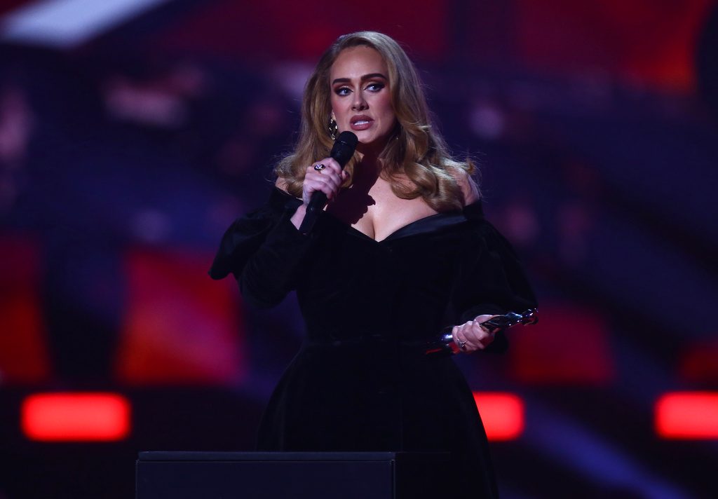 Adele stoppade sin konsert på musikfestivalen BST Hyde Park i London fyra gånger för att hjälpa personer i publiken som behövde läkarvård. Arkivbild.