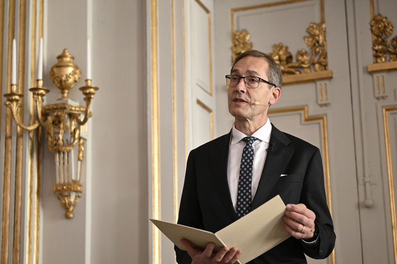 Mats Malm, ständig sekreterare i Svenska Akademien, tillkännagav årets Nobelpristagare i litteratur.
