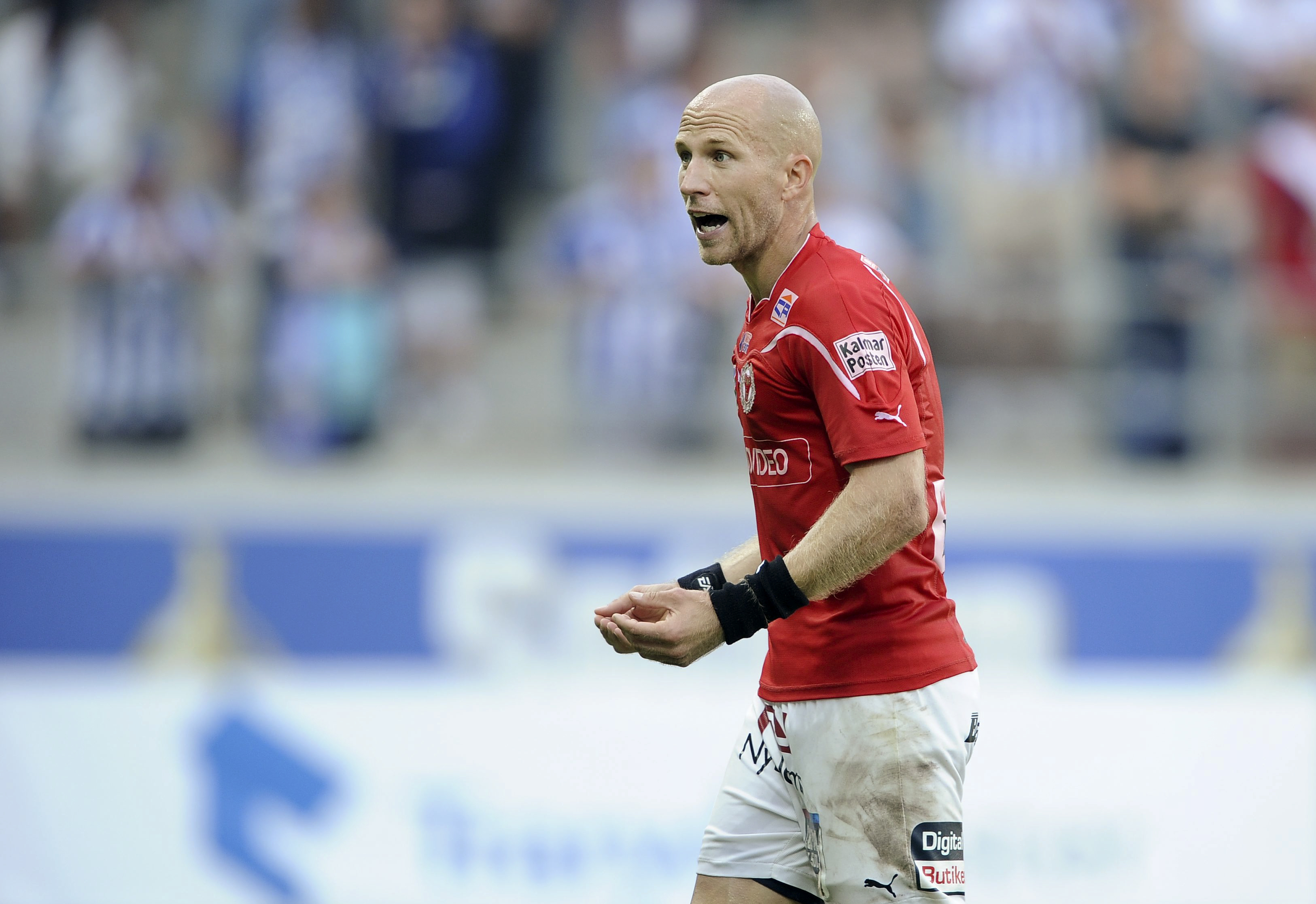 8. Henrik Rydström, defensiv mittfältare. Betyg: 3/5. Den frispråkige lagkaptenen är en viktig kugge. Stark defensiv mittfältare som gör grovjobbet. Bra straffskytt. 8. Henrik Rydström, defensiv mittfältare. Betyg: 3/5. Den frispråkige lagkaptenen är en viktig kugge. Stark defensiv mittfältare som gör grovjobbet. Bra straffskytt.