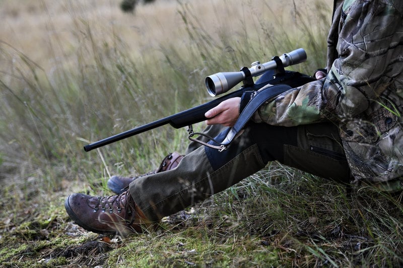 Det blir svårare att köpa och sälja gevär med de nya reglerna. Foto: Pontus Lundahl/TT  Det blir svårare att köpa och sälja gevär med de nya reglerna. Foto: Pontus Lundahl/TT