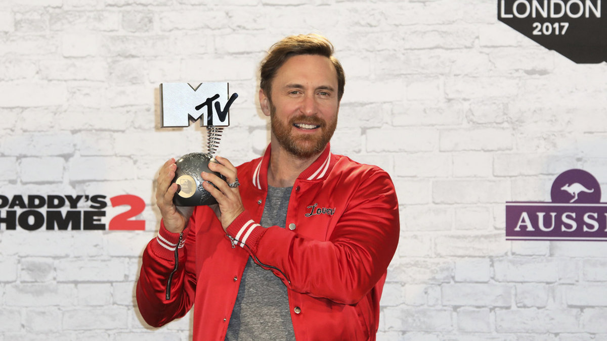 David Guetta skulle ha uppträtt på MTV-galan i Paris den 5 november. Nu ställs galan in.