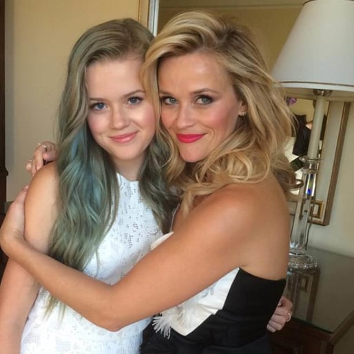 Reese Witherspoon med sin dotter Ava Philippe. 