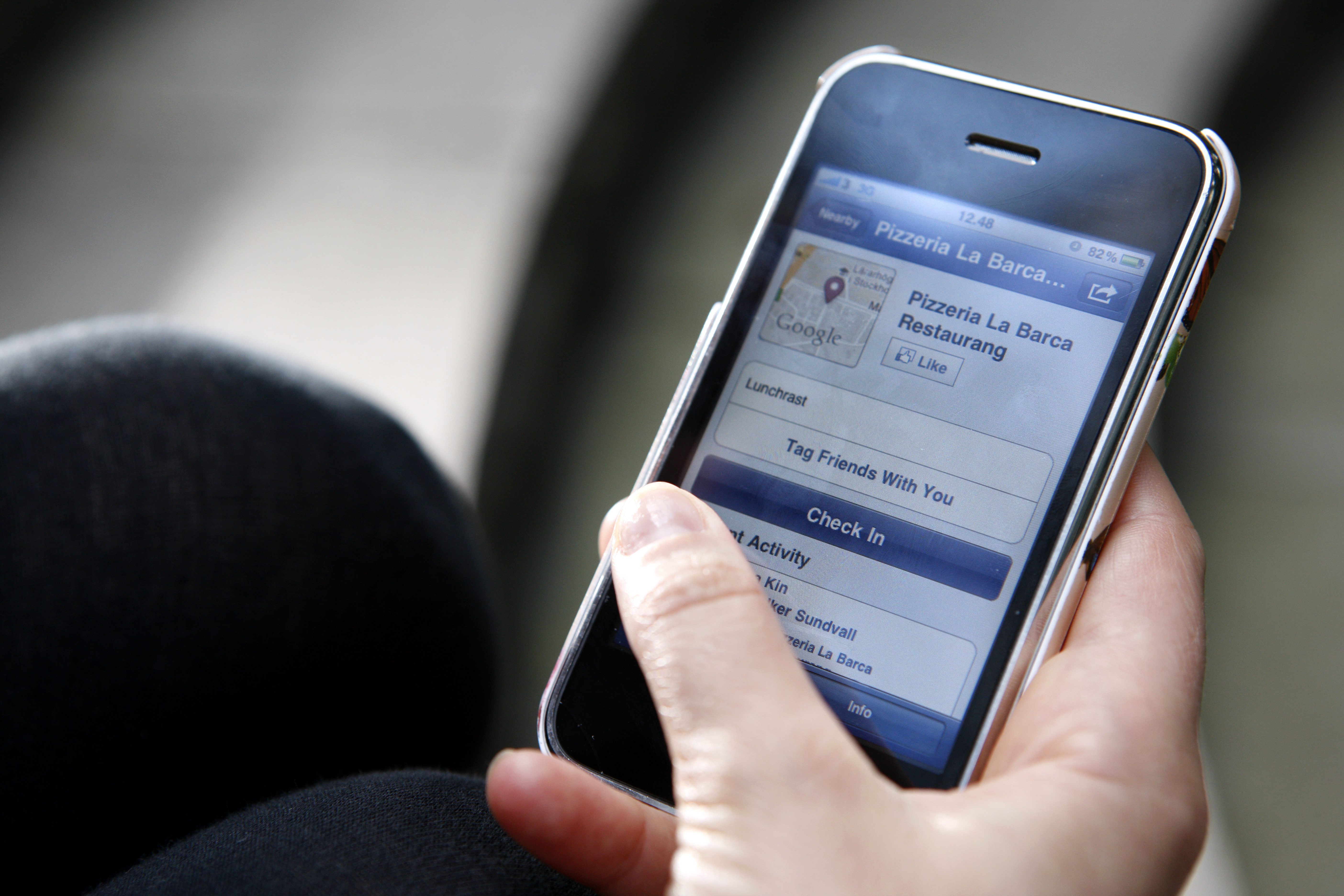 Facebookanvändandet i mobilen kan också ha ökat antalet facerapes.