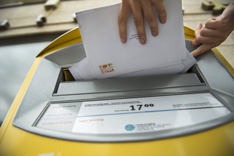 Det skickas allt färre brev i Sverige. Foto: Emil Langvad/TT Det skickas allt färre brev i Sverige. Foto: Emil Langvad/TT