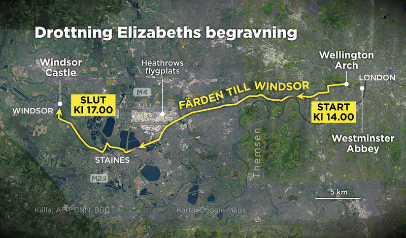 Efter att kistan lastats på bil förs den till Saint George's Chapel i Windsor Castle där begravningsceremonin tar vid.