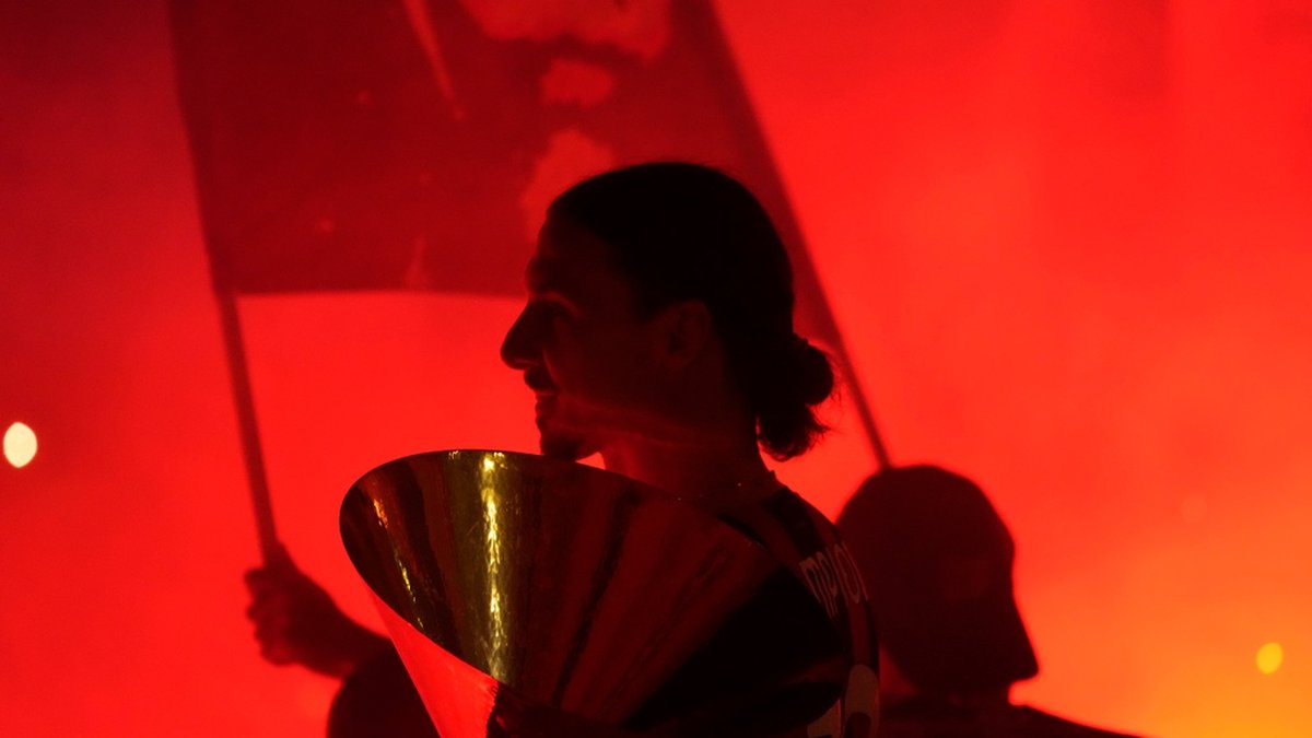 Zlatan Ibrahimovic vid firandet av Milanos seger i italienska ligan i maj i år. Arkivbild.