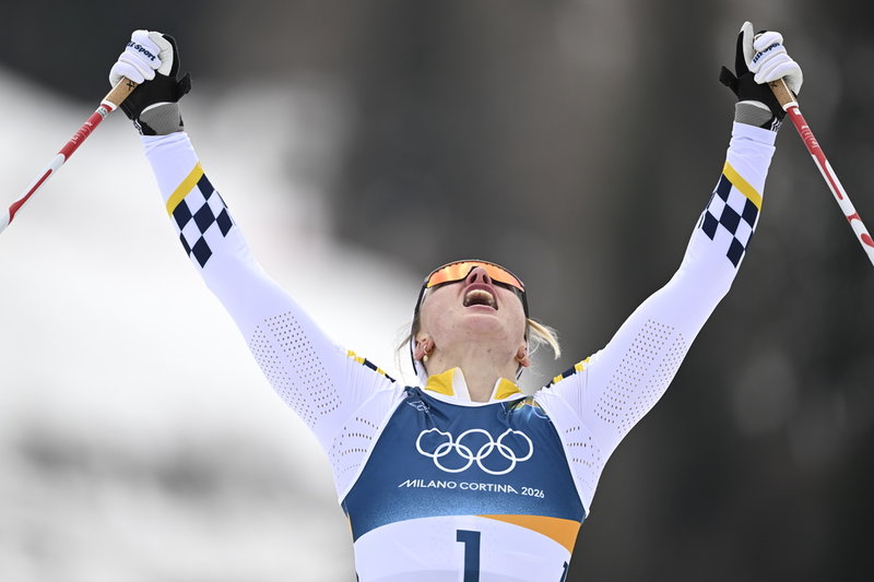 Sveriges Linn Svahn vann damernas final i sprint under vinter-OS i Val di Fiemme, Italien.