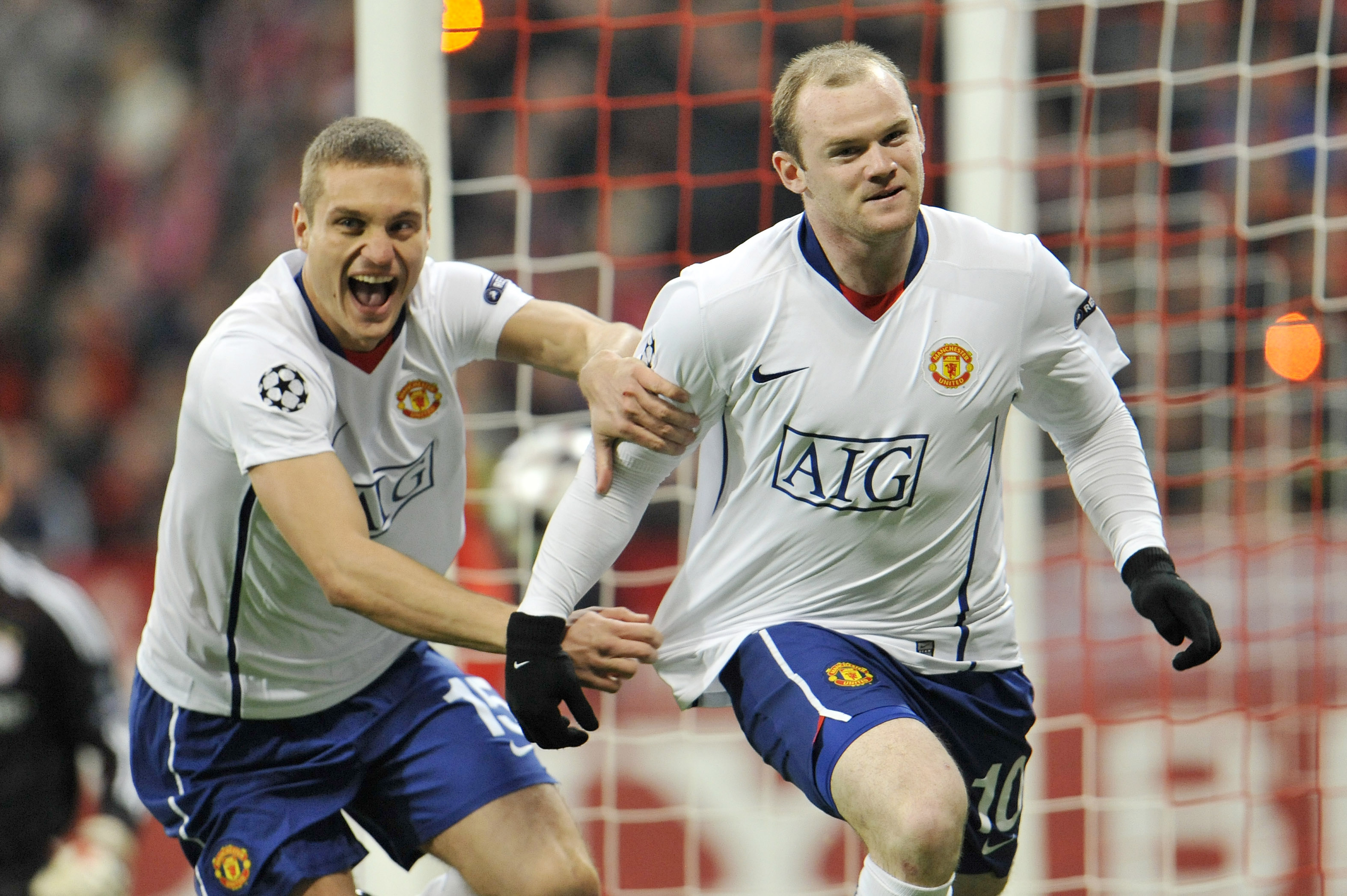 Nemanja Vidic och Wayne Rooney kan göra comeback i Uniteds startelva.
