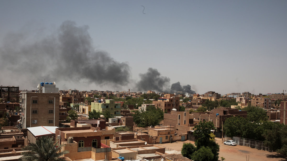 Strider rasade i Sudans huvudstad Khartum på lördagen. Arkivbild.