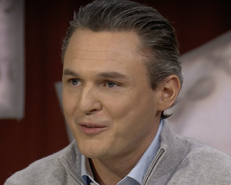 Alexander Ernstberger. 