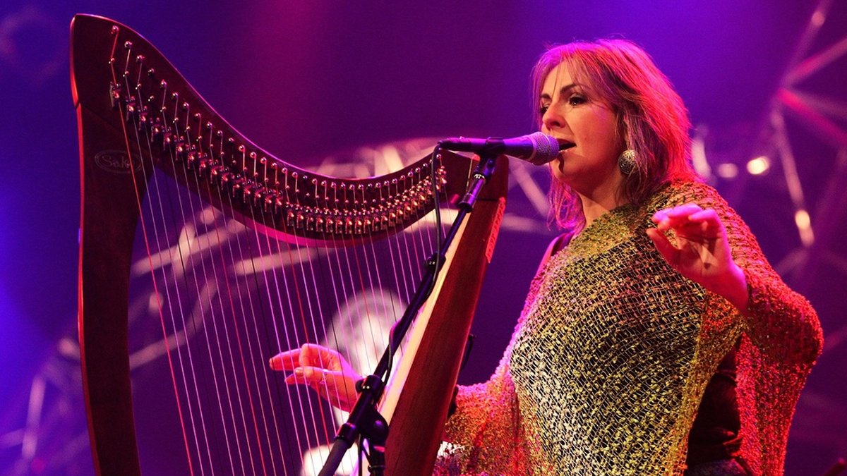 Känd sångerska död