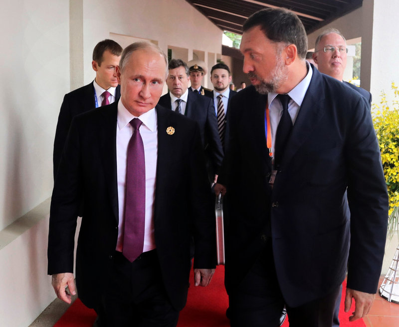 Vladimir Putin och Oleg Deripaska. Arkivbild.